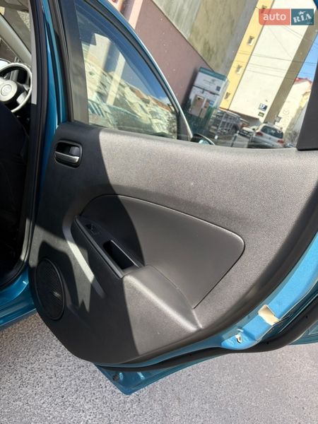 Хэтчбек Mazda 2 2012 в Львове