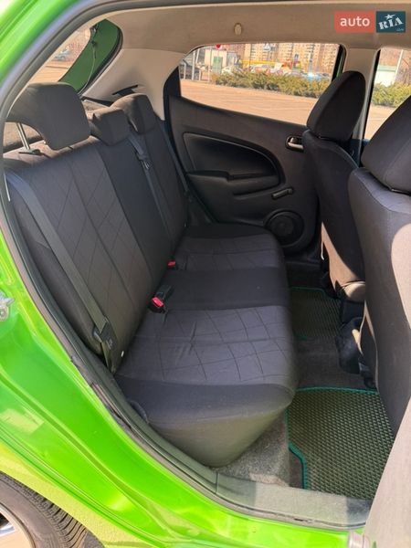 Хэтчбек Mazda 2 2010 в Киеве