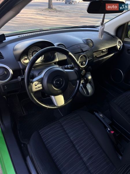 Хэтчбек Mazda 2 2008 в Одессе