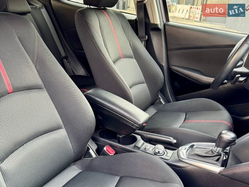 Хэтчбек Mazda 2 2016 в Киеве