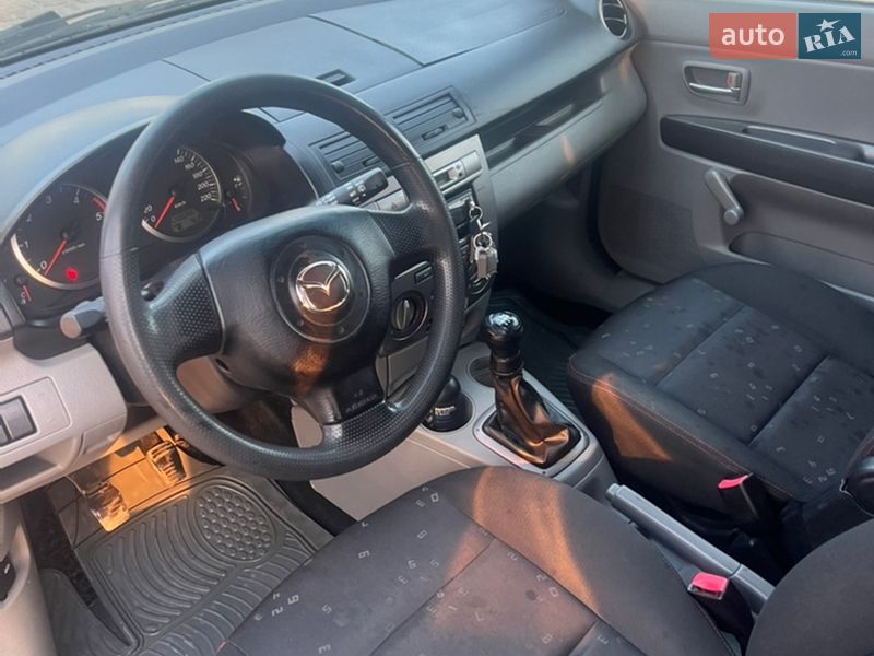 Хэтчбек Mazda 2 2004 в Ивано-Франковске