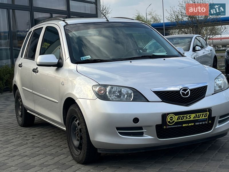 Mazda 2 2004