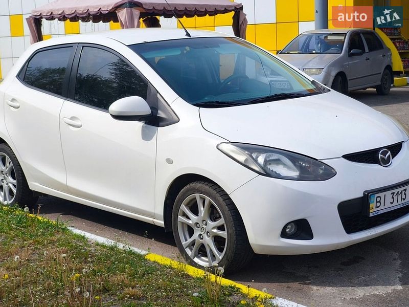 Хетчбек Mazda 2 2008 в Полтаві