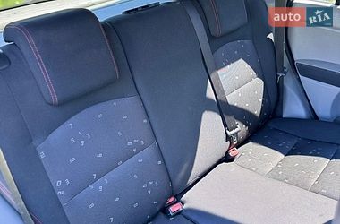 Хэтчбек Mazda 2 2004 в Золочеве