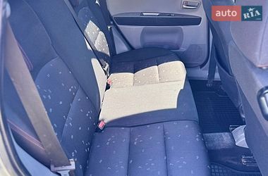 Хэтчбек Mazda 2 2004 в Золочеве