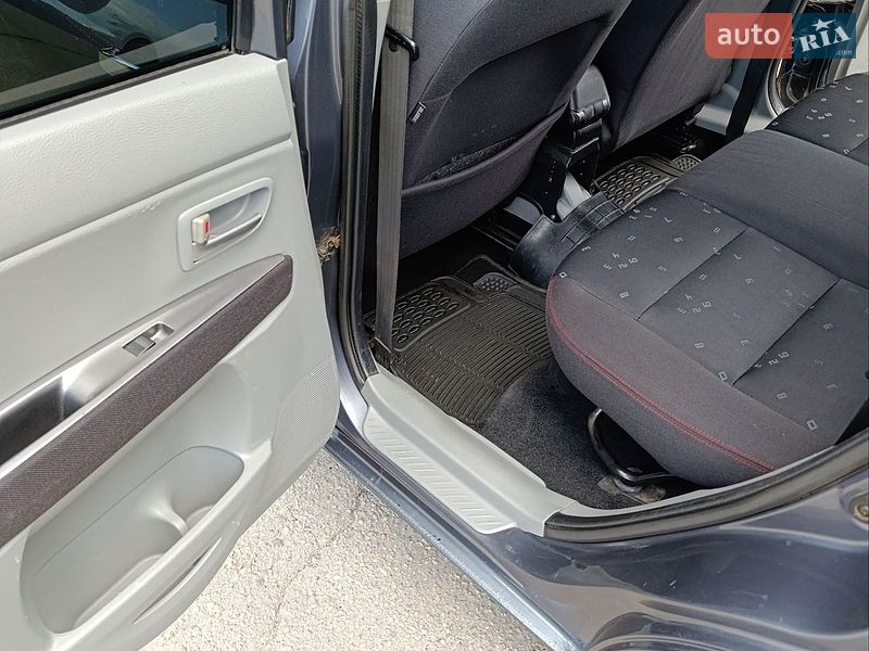 Хетчбек Mazda 2 2003 в Харкові фото 11 Хетчбек Mazda 2 2003 в Харкові