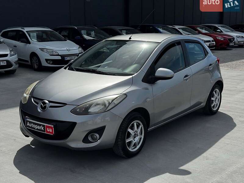 Mazda 2 2011