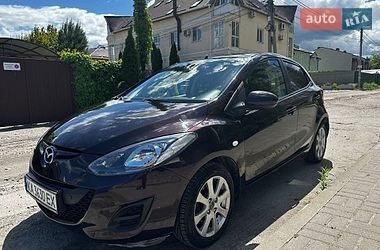 Хетчбек Mazda 2 2014 в Києві фото 3 Хетчбек Mazda 2 2014 в Києві