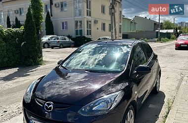 Хетчбек Mazda 2 2014 в Києві фото 14 Хетчбек Mazda 2 2014 в Києві