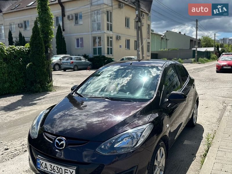 Хетчбек Mazda 2 2014 в Києві фото 14 Хетчбек Mazda 2 2014 в Києві