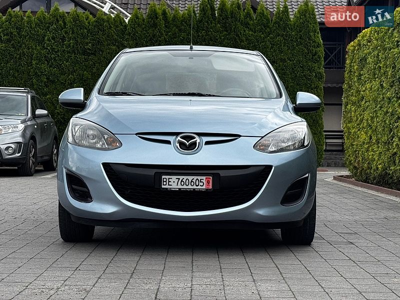 Хэтчбек Mazda 2 2012 в Стрые
