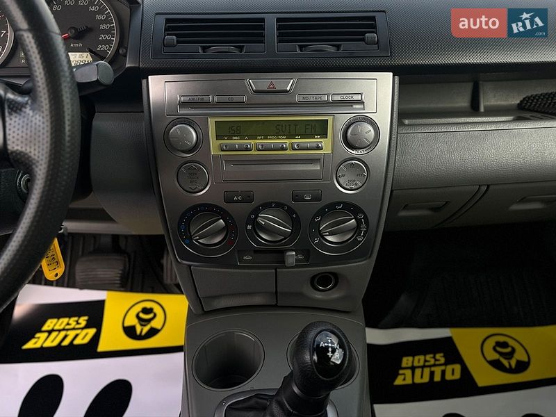 Хэтчбек Mazda 2 2004 в Мукачево