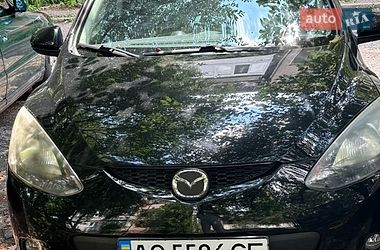 Седан Mazda 2 2009 в Ужгороде