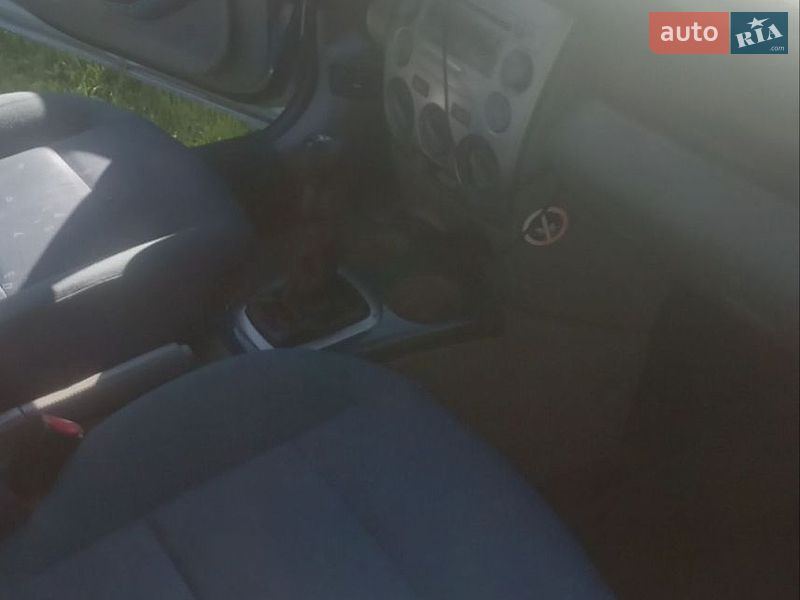 Хетчбек Mazda 2 2005 в Кіцмані