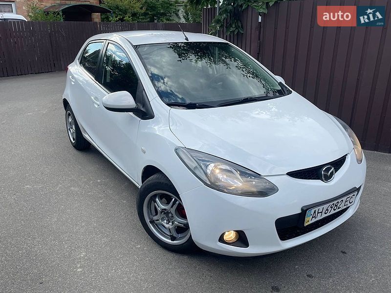 Хэтчбек Mazda 2 2008 в Киеве