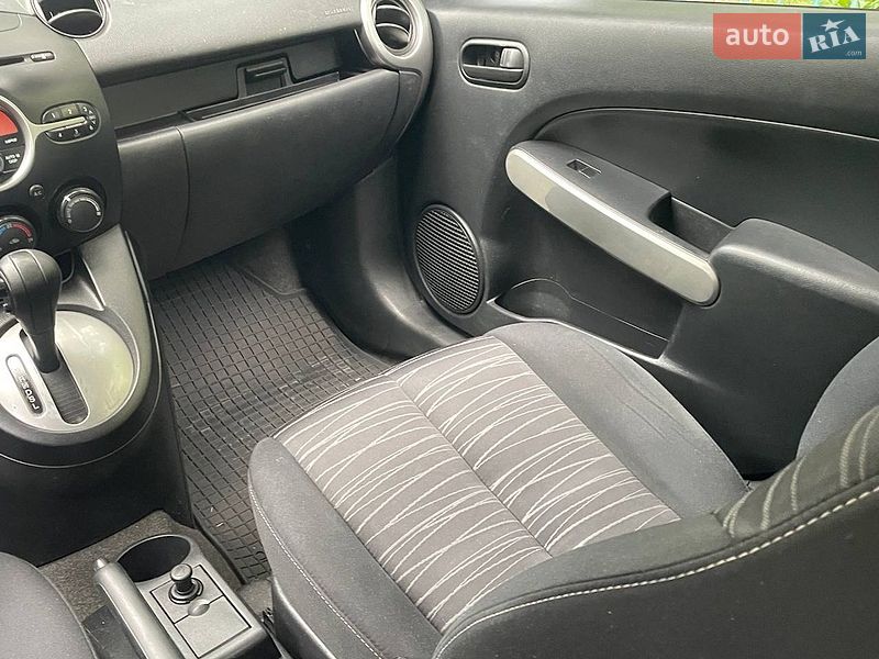Хэтчбек Mazda 2 2008 в Киеве