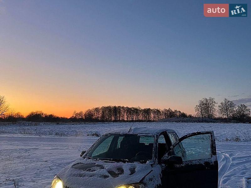 Хэтчбек Mazda 2 2006 в Полтаве