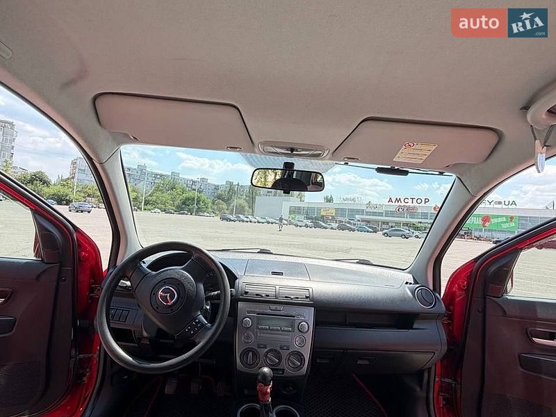 Хэтчбек Mazda 2 2006 в Запорожье