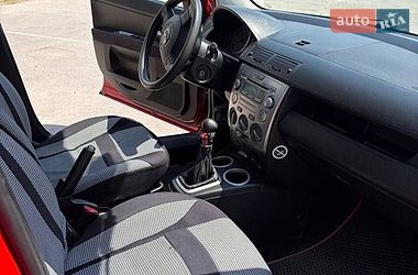 Хэтчбек Mazda 2 2006 в Запорожье