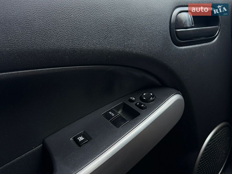 Хэтчбек Mazda 2 2009 в Хмельницком