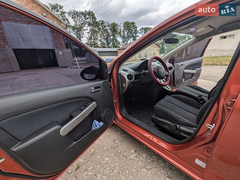 Хэтчбек Mazda 2 2008 в Тернополе