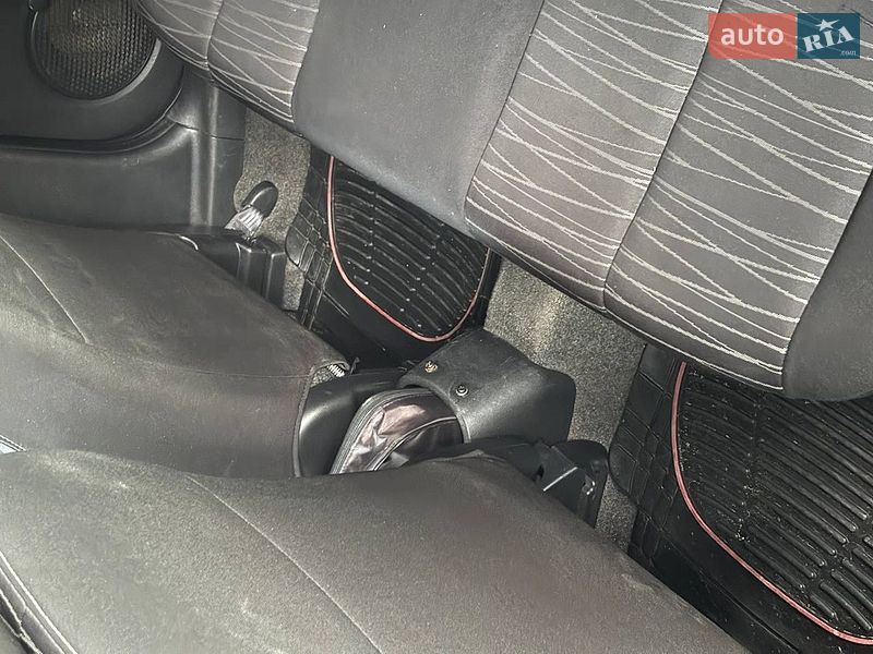 Хетчбек Mazda 2 2008 в Золотоноші
