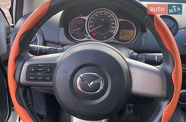 Хетчбек Mazda 2 2010 в Нововолинську