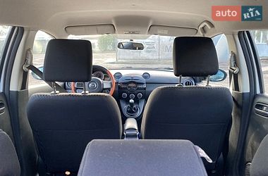 Хетчбек Mazda 2 2010 в Нововолинську