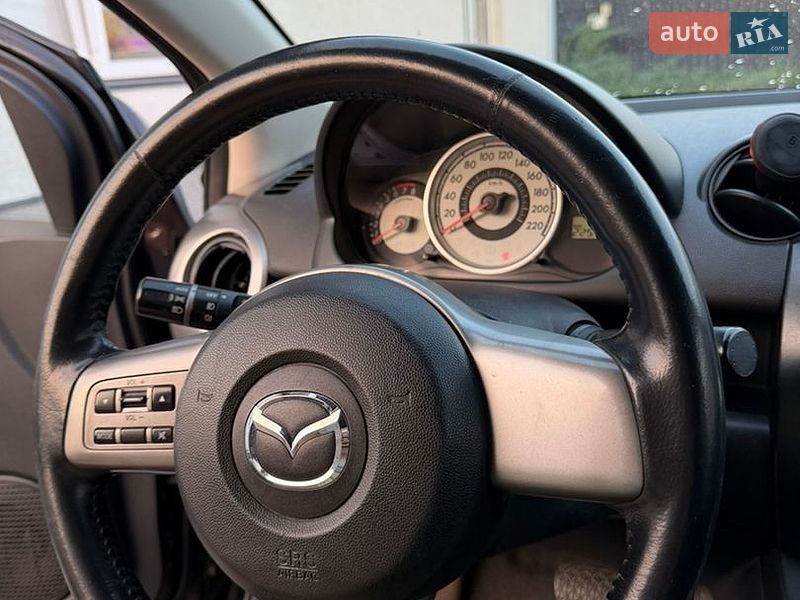 Хетчбек Mazda 2 2008 в Києві