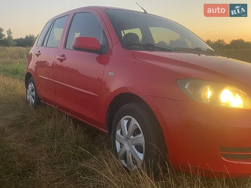 Mazda 2 2005