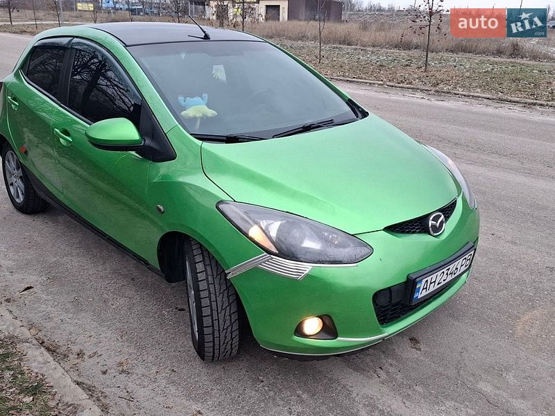 Хэтчбек Mazda 2 2008 в Краматорске