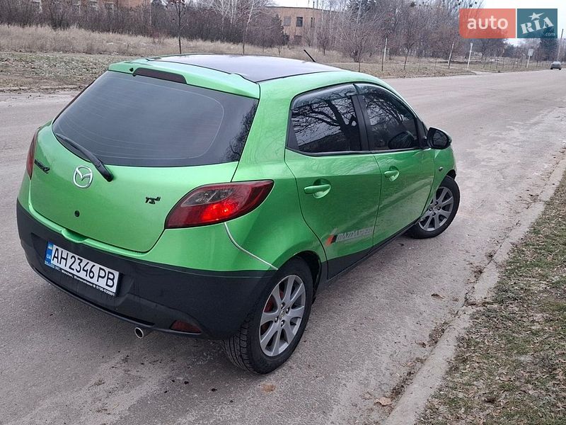 Хэтчбек Mazda 2 2008 в Краматорске