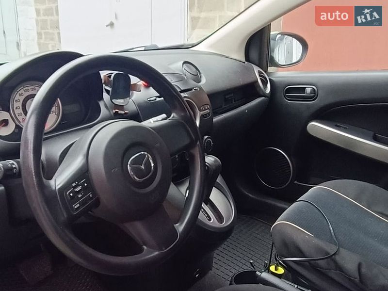 Хэтчбек Mazda 2 2008 в Киеве
