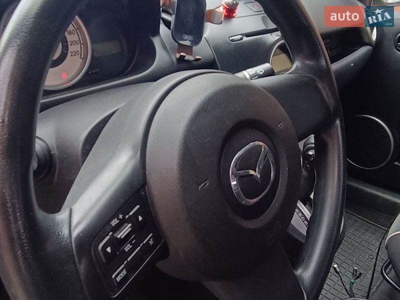 Хэтчбек Mazda 2 2008 в Киеве