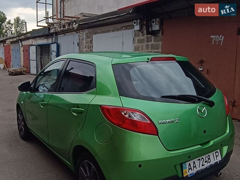 Хэтчбек Mazda 2 2008 в Киеве