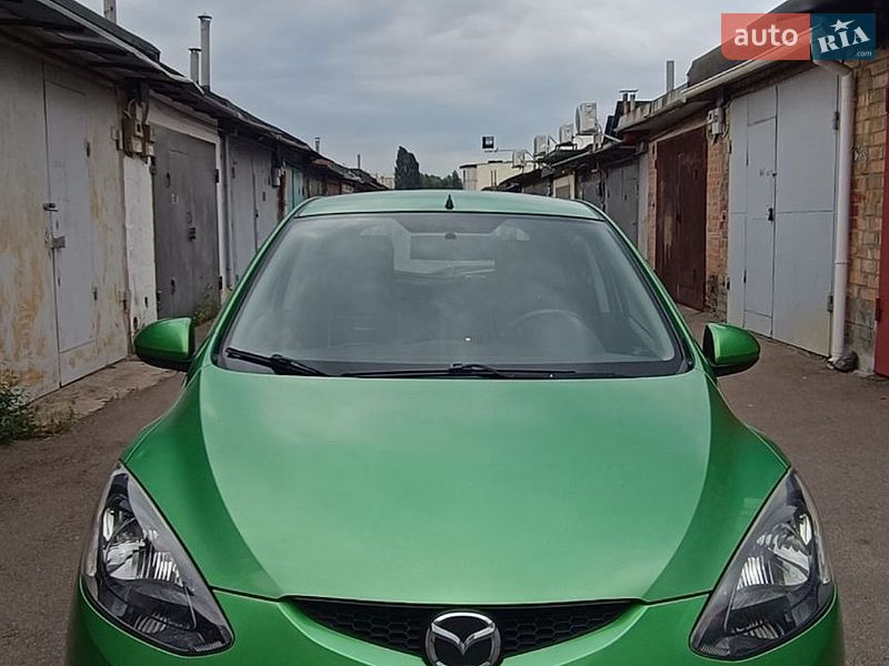 Хэтчбек Mazda 2 2008 в Киеве