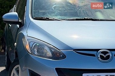 Хэтчбек Mazda 2 2012 в Стрые