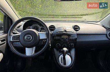 Хэтчбек Mazda 2 2012 в Стрые