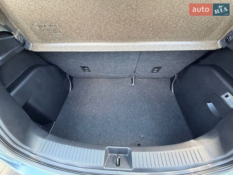 Хэтчбек Mazda 2 2012 в Стрые