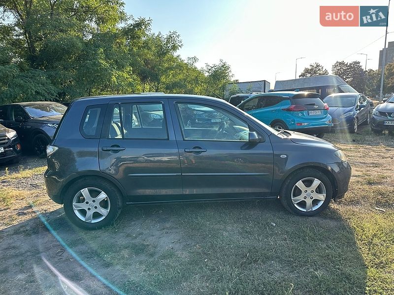 Хэтчбек Mazda 2 2006 в Киеве