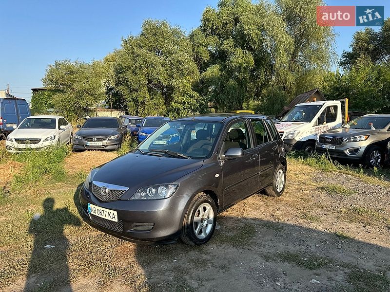 Хэтчбек Mazda 2 2006 в Киеве