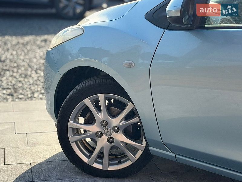 Хэтчбек Mazda 2 2009 в Виннице