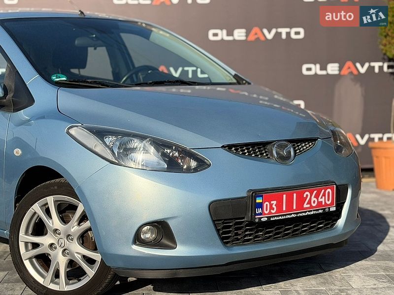 Хэтчбек Mazda 2 2009 в Виннице