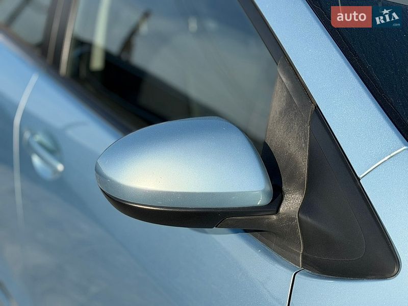 Хэтчбек Mazda 2 2009 в Виннице