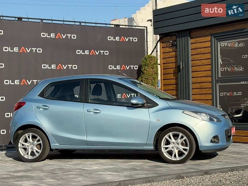 Хэтчбек Mazda 2 2009 в Виннице