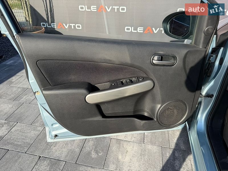 Хэтчбек Mazda 2 2009 в Виннице