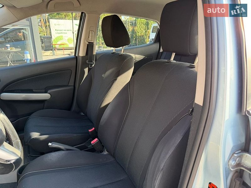 Хэтчбек Mazda 2 2009 в Виннице