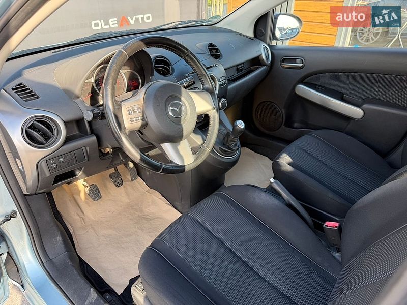 Хетчбек Mazda 2 2009 в Вінниці