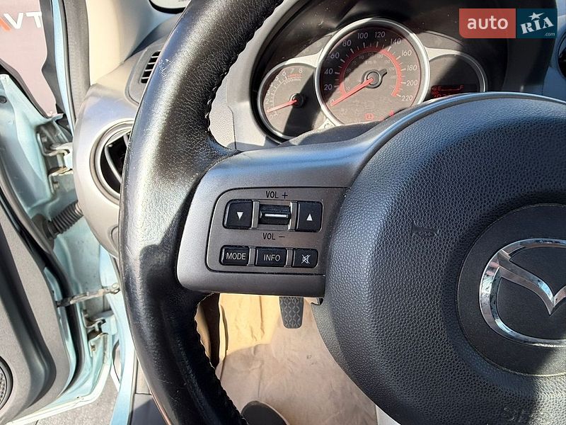 Хэтчбек Mazda 2 2009 в Виннице
