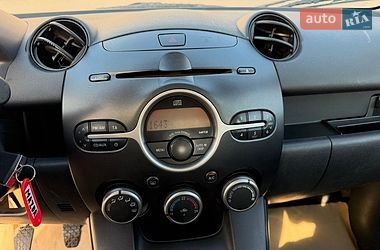 Хэтчбек Mazda 2 2009 в Виннице